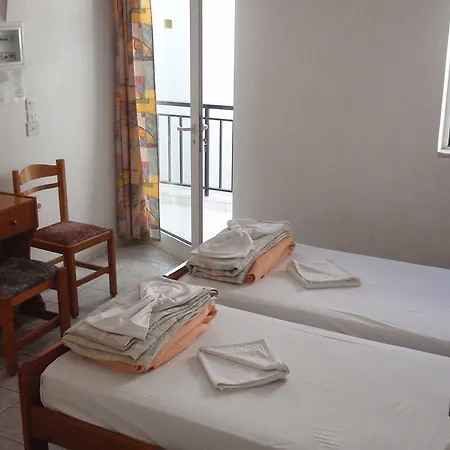 Niriis Aparthotel Kato Daratso