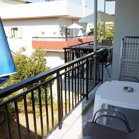 Niriis Aparthotel Kato Daratso