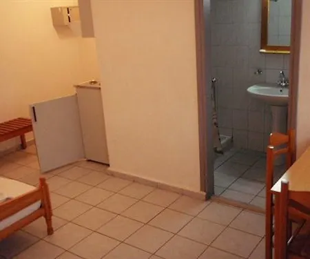 Niriis Aparthotel Kato Daratso